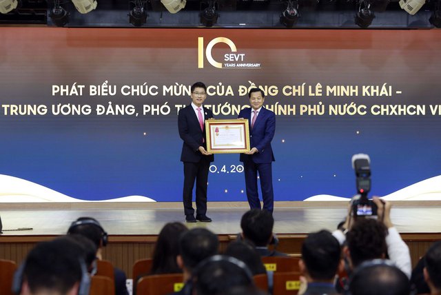Phó Thủ tướng Lê Minh Khái dự Lễ kỷ niệm 10 năm thành lập Công ty TNHH Điện tử Samsung Việt Nam Thái Nguyên